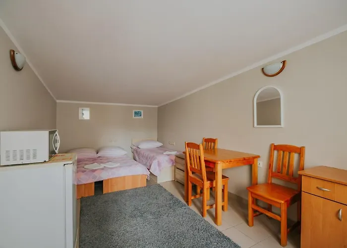 בית אירוח Tina *